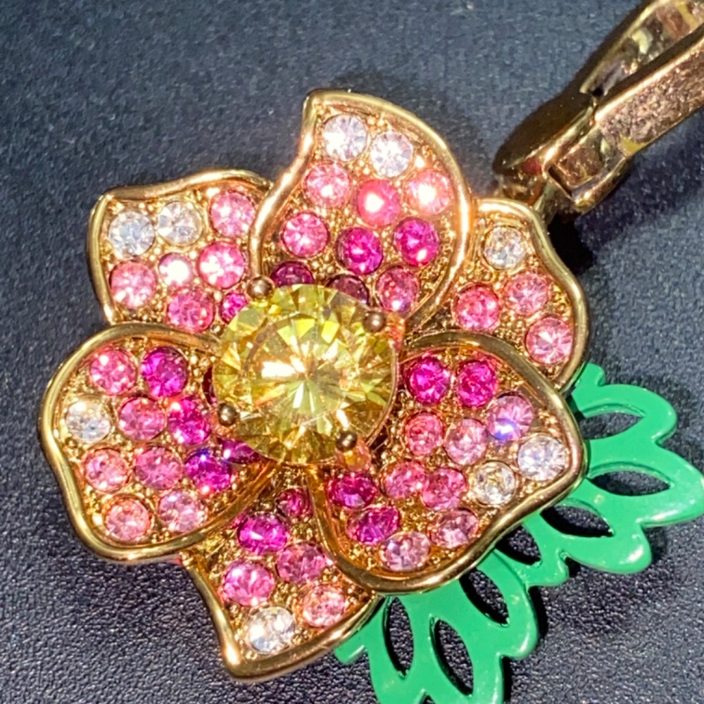 NEW Y2K VINTAGE JUICY COUTURE FLOWER CHARM OMBRE PINK PAVE RHINESTONES SWAROVSKI